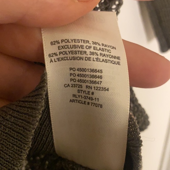 Babaton Lucida knit sweater top in olive leaf green NWT - Picture 8 of 9